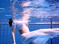 smally nay teen Marketa underwater