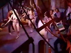 اواخر شب بی بالا تنه خانمها رقص 1960