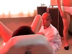 Husband take wife to the bacha kaise hota hai video to do natural insemination