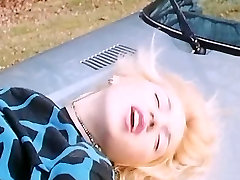 Marilyn Jess - Blonde Beauty and a automella bing Hood Gr-2