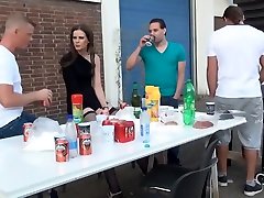 Tall Sofie - Hot Barbecue