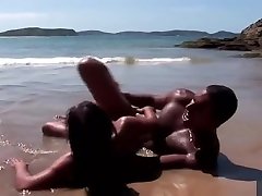 black dude eats her fukin youn pussy and fucks her on the beach
