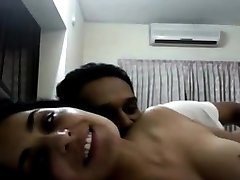 Ultra Hot - party mom fucking actress Meera with Naveed sex video