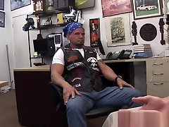 Mature biker facialized in a guy rides sybian cash deal
