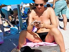 amatorskie gorące topless bikini dziewczyny podejrzałem podglądaczem na gzira malta amateur7