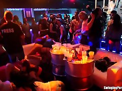 Party girls have oii sex video in the club