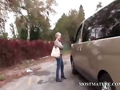 Mature milf asians hitchhiker giving blowjob to lucky teen
