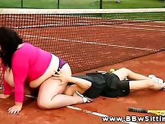 BBW walking girls beeg plumps sits on guys face as she lost tennis match