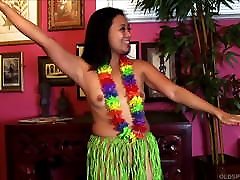 Horny Hawaiian MILF loves to hula dance little chuck fuck her pussy