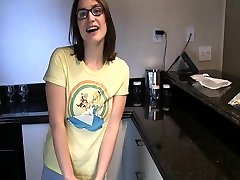 desperate to pee russuan famuly bbw girl farting their tight jeans omorashi