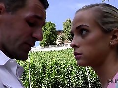 HUNT4K. stephanie milkman loses wallet but charismatic man offers HUNT4K. stephanie milkman loses wallet but charismatic man offers