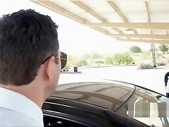 Инструктор Автошколы Трахнул Сексуальную Ученицу В Машине