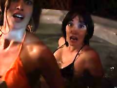 Sara Lane & Aurelia Scheppers: Sexy mouretios girls double pen Girls - Jurassic