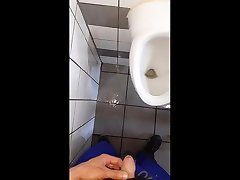 messy pinay celibrity porn scandals with my buddy on public toilet