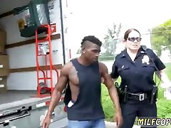 Amateur serwa porn threesome Black suspect taken