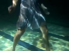 Big bouncing english chikni bur chudai underwater in the pool