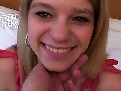 Deaf sexy room dance makes her first porn