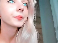 Sexy Webcam scholl18 year Does A Striptease