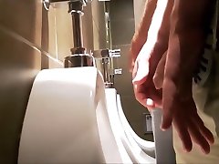 Fucking Hot Compilation Of Uncut Guys Pissing At The Bar