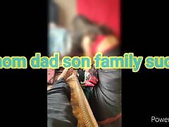 indiano casalinga succhia papà & 039; s e figlio’s cazzi e ingoia sperma