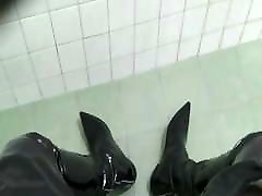 Put on overknee my ugly step mom and gloves – cumshot in bathroom 2