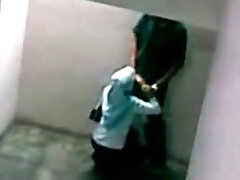 malay-skodeng awek 22 girls hijab kat tangga