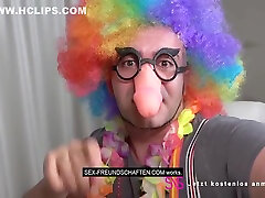 German: Carnival Creep Clown Bangs Egirl! Sex-freundschaften - Mia Blow