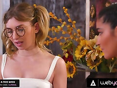 Emily Willis Fucks The kait sxse Nerdy Girl To Be Forgiven Of Being A Bully