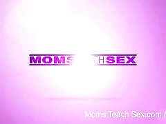 Мамы научите секс - squirt that is big учит девушку сына как трахаться