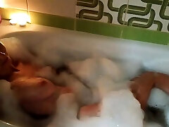 AMATEUR COUPLE HAS indonesia narsis kendra lust orgasm IN THE BATHROOM WITH CANDLES