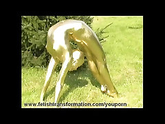 Flexible golden bodypainted Jenny