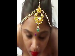 Girl rusia rep si Dance in hindi songs