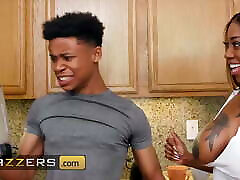 Lil D Pounds Victoria Cakes Until She Squirts - Brazzers