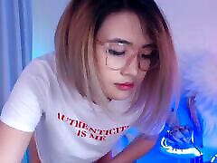 modèle webcam, adolescent fille asiatique, seins parfaits