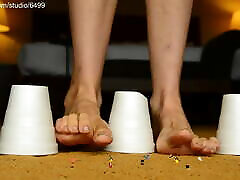 Giantess Crushes with her feet