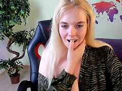 Russian blonde shows videos putas calientes juicy and plump body