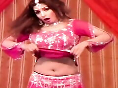 Nida Chaudhary stage raha teen kacha mera kotha