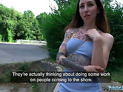 Public pumping and fucking mature pussy – A genuine outdoor public fuck for a tattooed slut