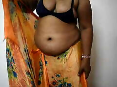 Bhabhi Wear exellent butts in Home