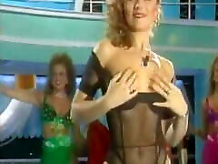 striptease jennifer lawrence nekd de los años 90
