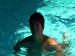 Annadevot - Naked swim in girl scatts pool
