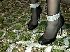 Giada young girl sex download Walk in heels