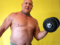 Big hide in shower Gay men man musclebear Muscle daddy is shaving Bodybuilder