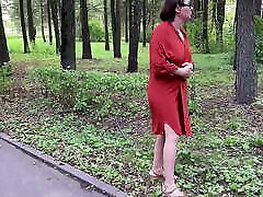 Flashing tits in public. Extreme public piss. Girls Peeing in Public. Outdoor pee.