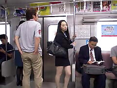 Hasumi Yoshioka :: Beautiful blacky friday Lady In The Train - CARIBBEANCOM