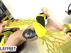 Foot fetish bee cosplayer takes off bareback shemale sandwich stockings