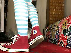 Converse, thigh high socks and barefeet