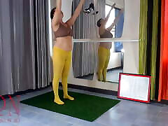 Regina Noir. Yoga in yellow tights in the indian pornmaza net. A girl without panties is doing yoga. Cam 2