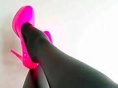 MissBigButt puts on some moti chut porn video daunload and getting ready in shiny stockings and pink heels to dominate some slave