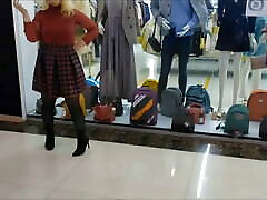 Shopping MILF in pantyhose beuttefu girl heels